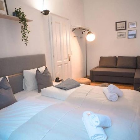 Cosy And Spacious Apartment In The Heart Of Innsbruck Exterior photo