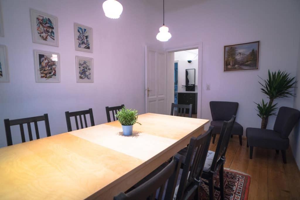 Cosy And Spacious Apartment In The Heart Of Innsbruck Exterior photo